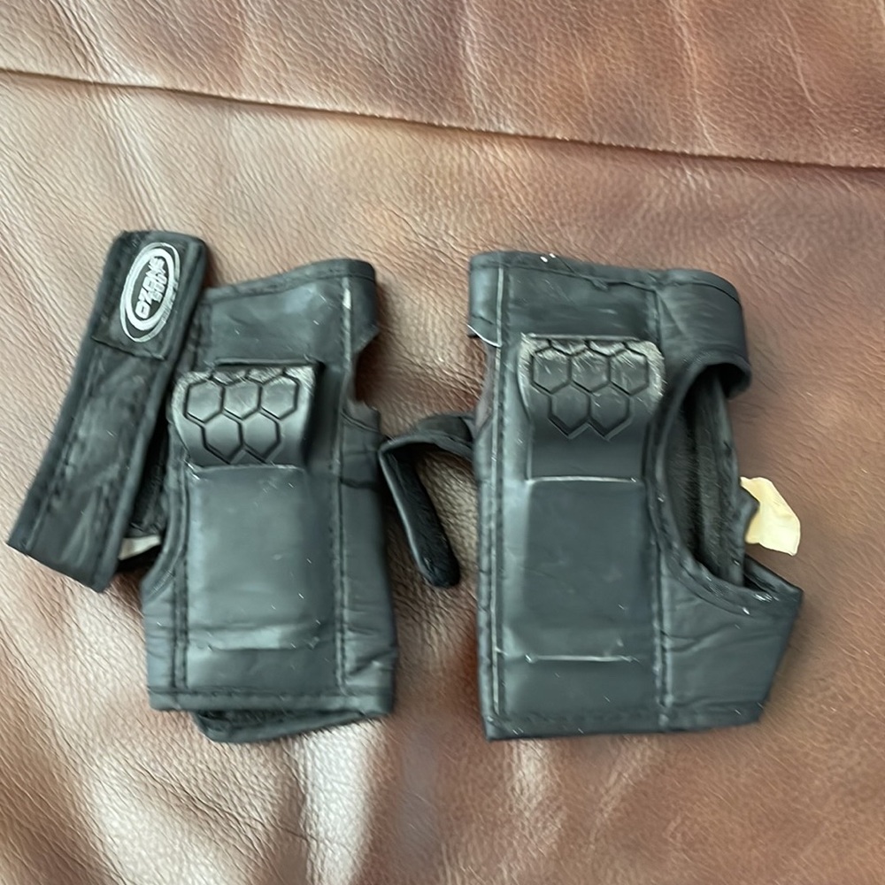 Boys Black Protective Wrist/Hand Guards - Pair